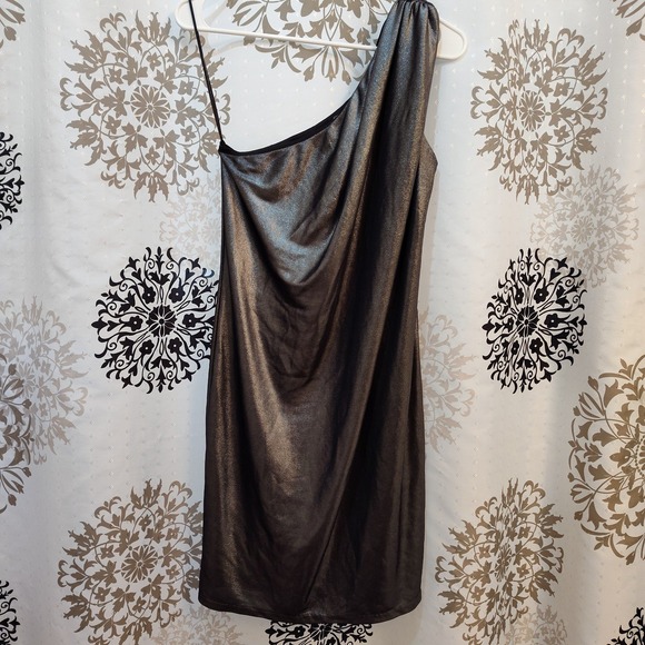 Vince Camuto Dresses & Skirts - Vince Camuto‎ Silver Chrome One Shoulder Dress Size 4